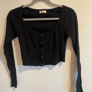 Black cropped shirt